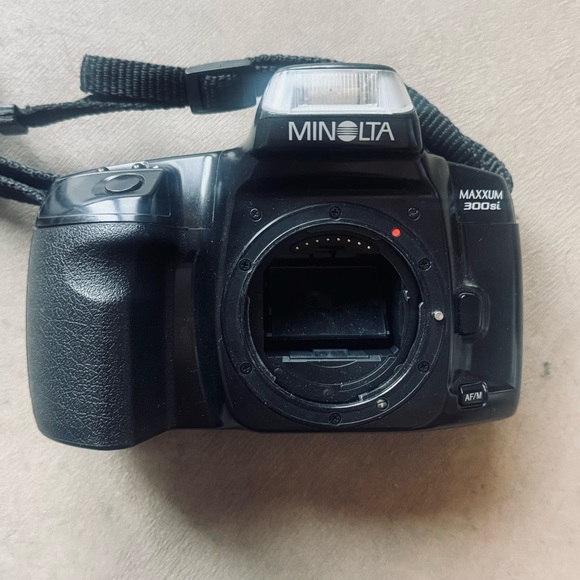 Vintage Minolta Film 35 mm 300si Black Camera Body c. 1998